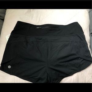 Lululemon shorts for sale with tag.